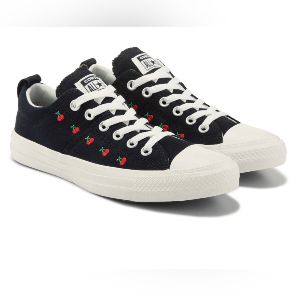 Chuck Taylor All Star Madison Women's Low Top 7 #1026